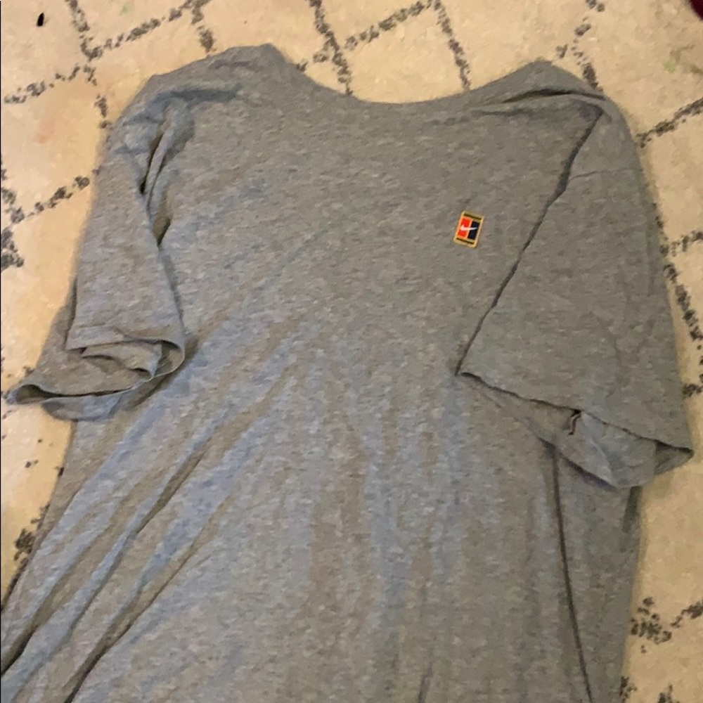 Grey Nike logo tee vintage